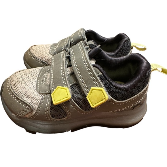 Carter’s Toddler Light Up Velcro Sneakers - Picture 2 of 10